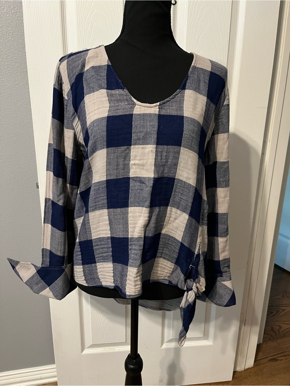 cloth & stone Navy and Cream Checked Long-Sleeve Tie-Hem Top